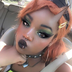 Meet your Posher, Akari ashe mina